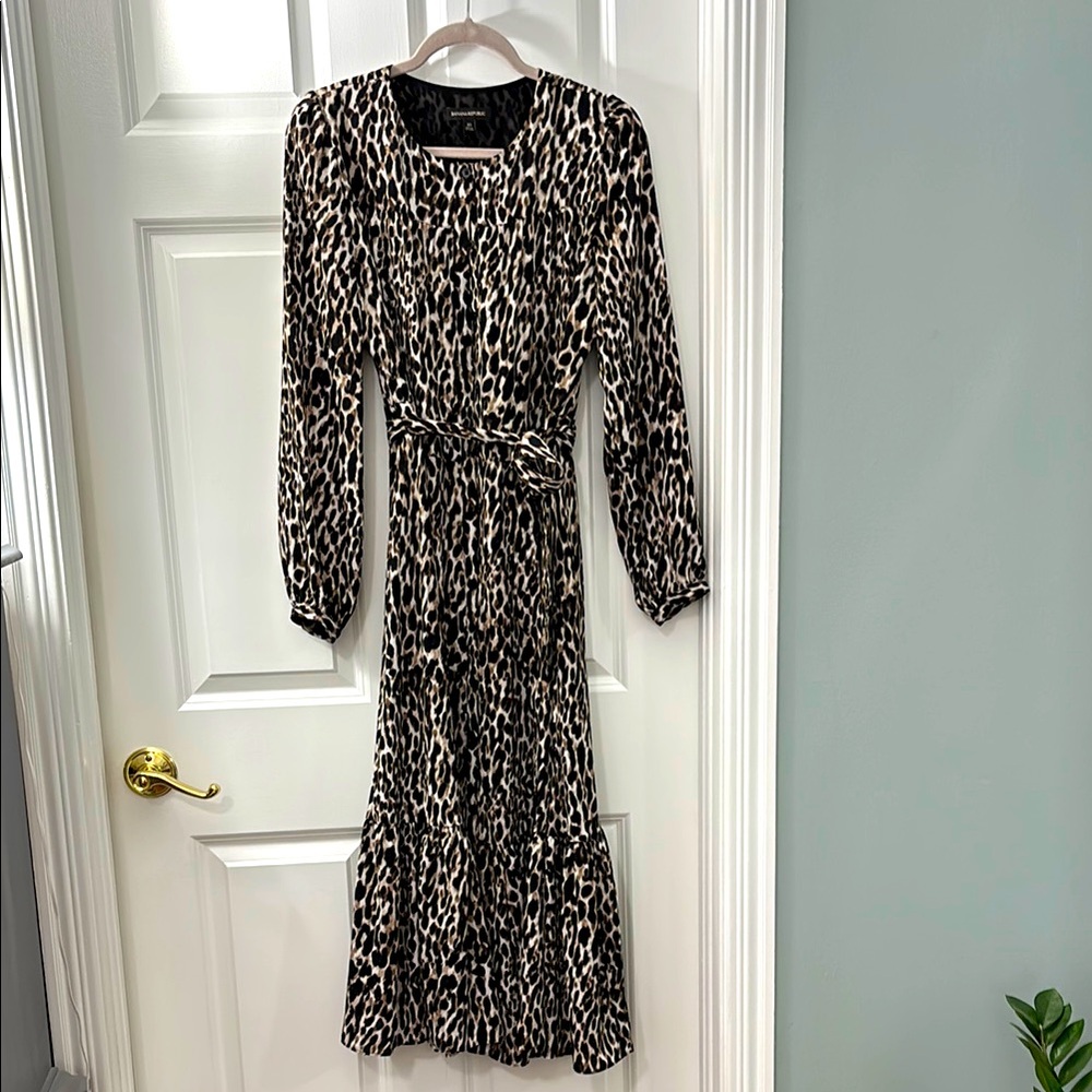 Banana Republic Leopard Print Long Sleeve Dress. Size 10. Excellent condition